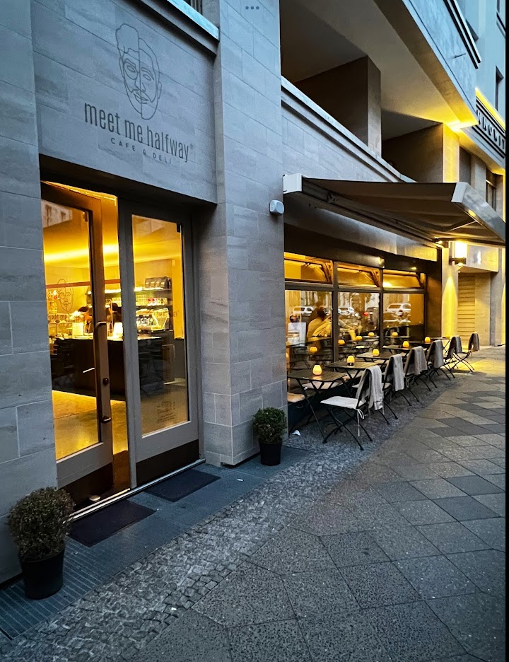 رستوران ایرانی مرا در نیمه راه ملاقات کن آلمان