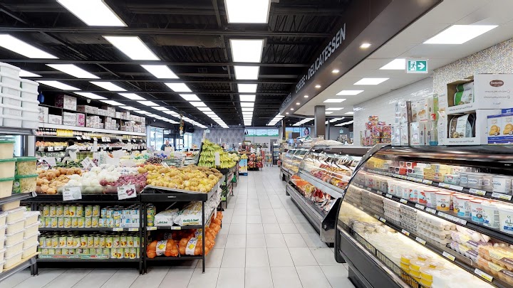 سوپرمارکت ایرانی خوراک در کانادا