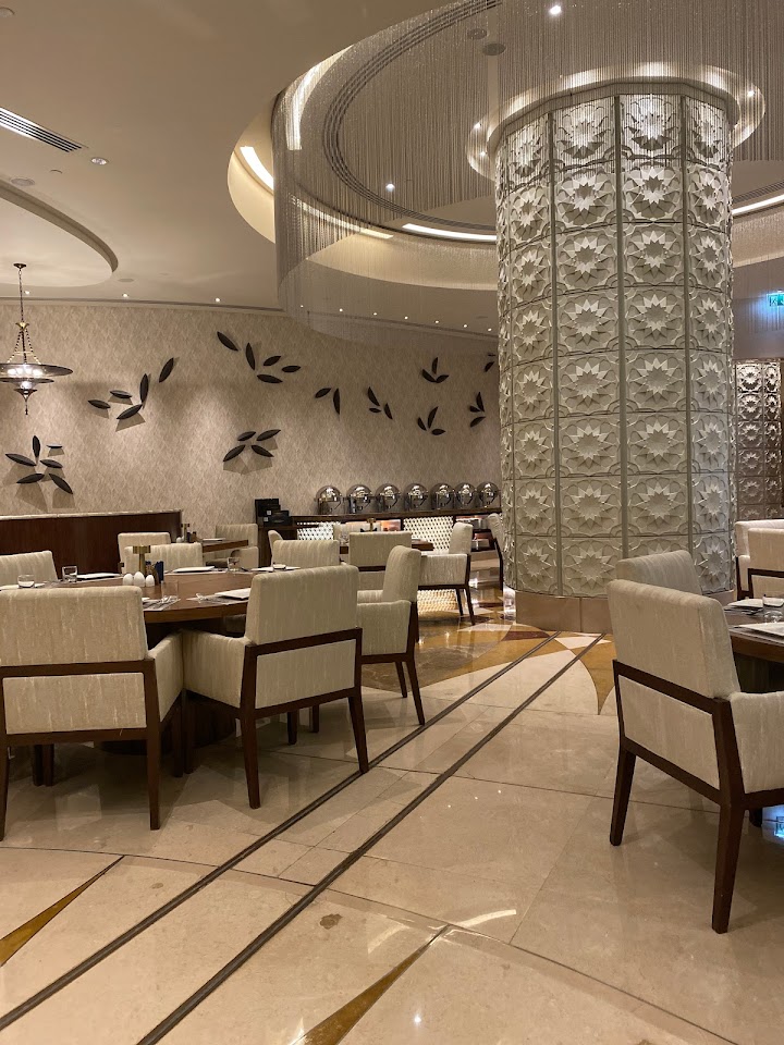 رستوران ایرانی مدائن در دبی